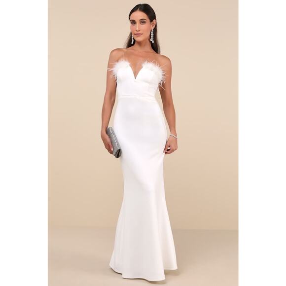NWT Lulus Extraordinary Glam White Feather Strapless Mermaid Maxi Dress Bride L - Picture 1 of 10